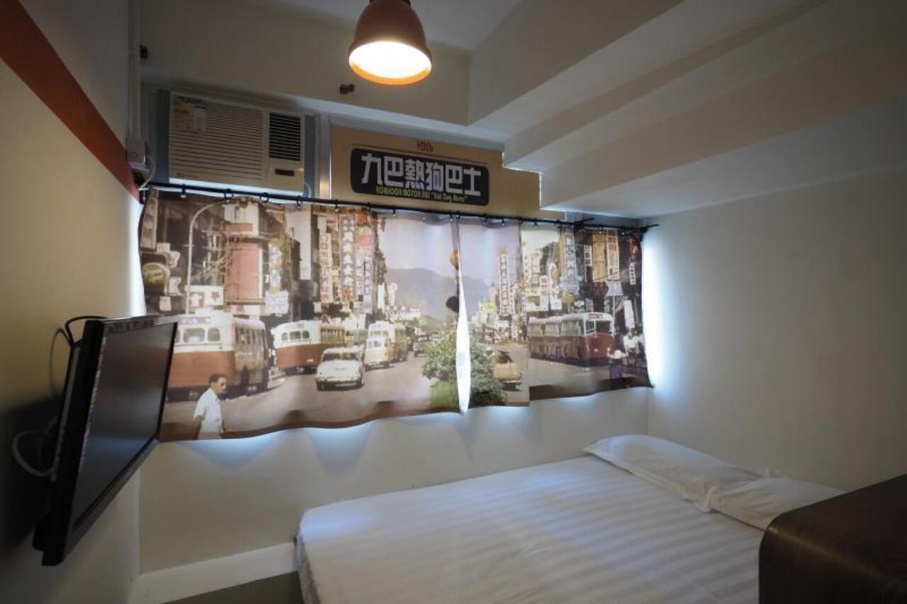 Panda'S Hostel - Hot Dog Bus Hong Kong Exterior photo